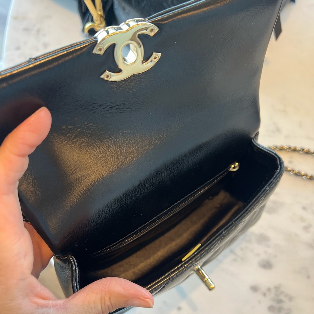 CHANEL Black Mini Quilted Bag with Gold Hardware - Picture 5 of 8